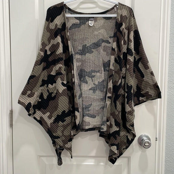 Small camouflage cardigan - Picture 2 of 4